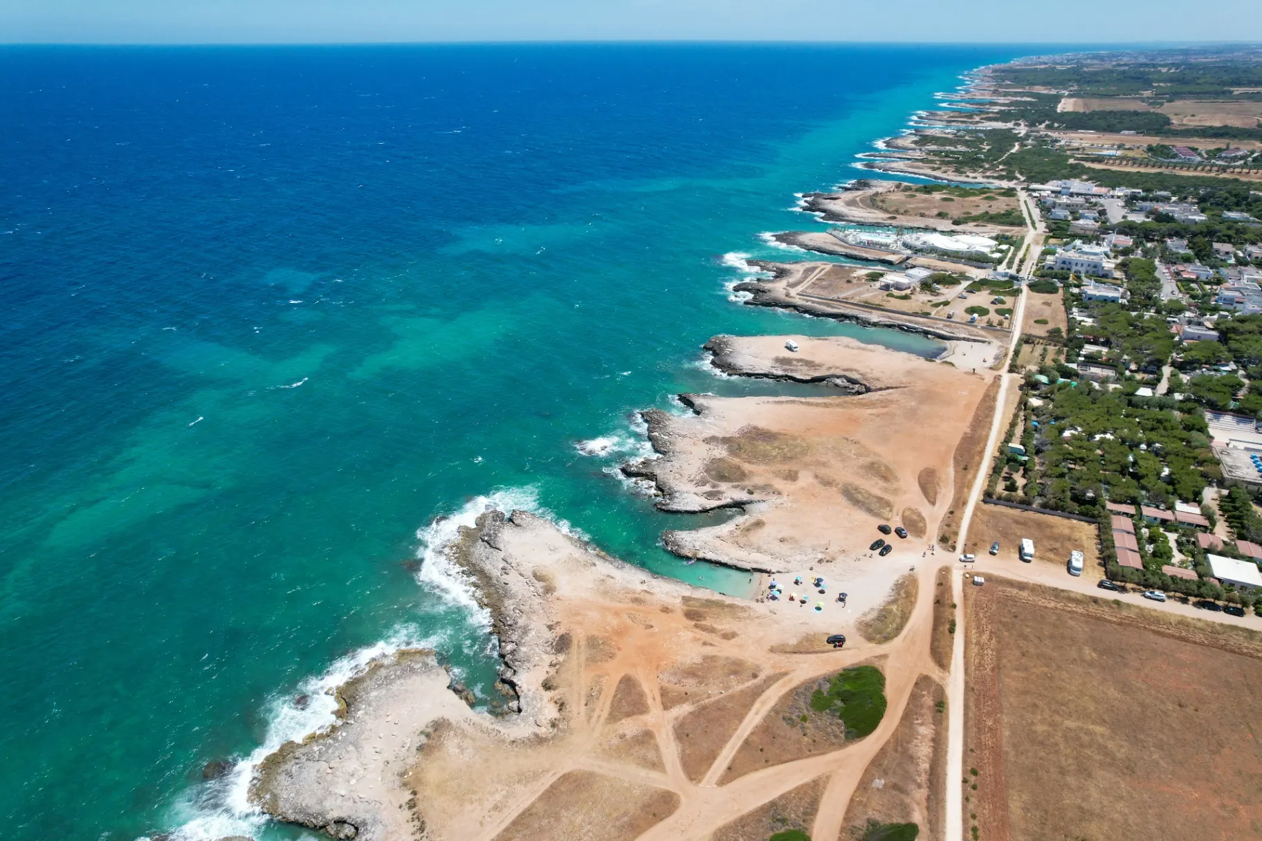 Spiaggia con acque cristalline vicino a Ostuni